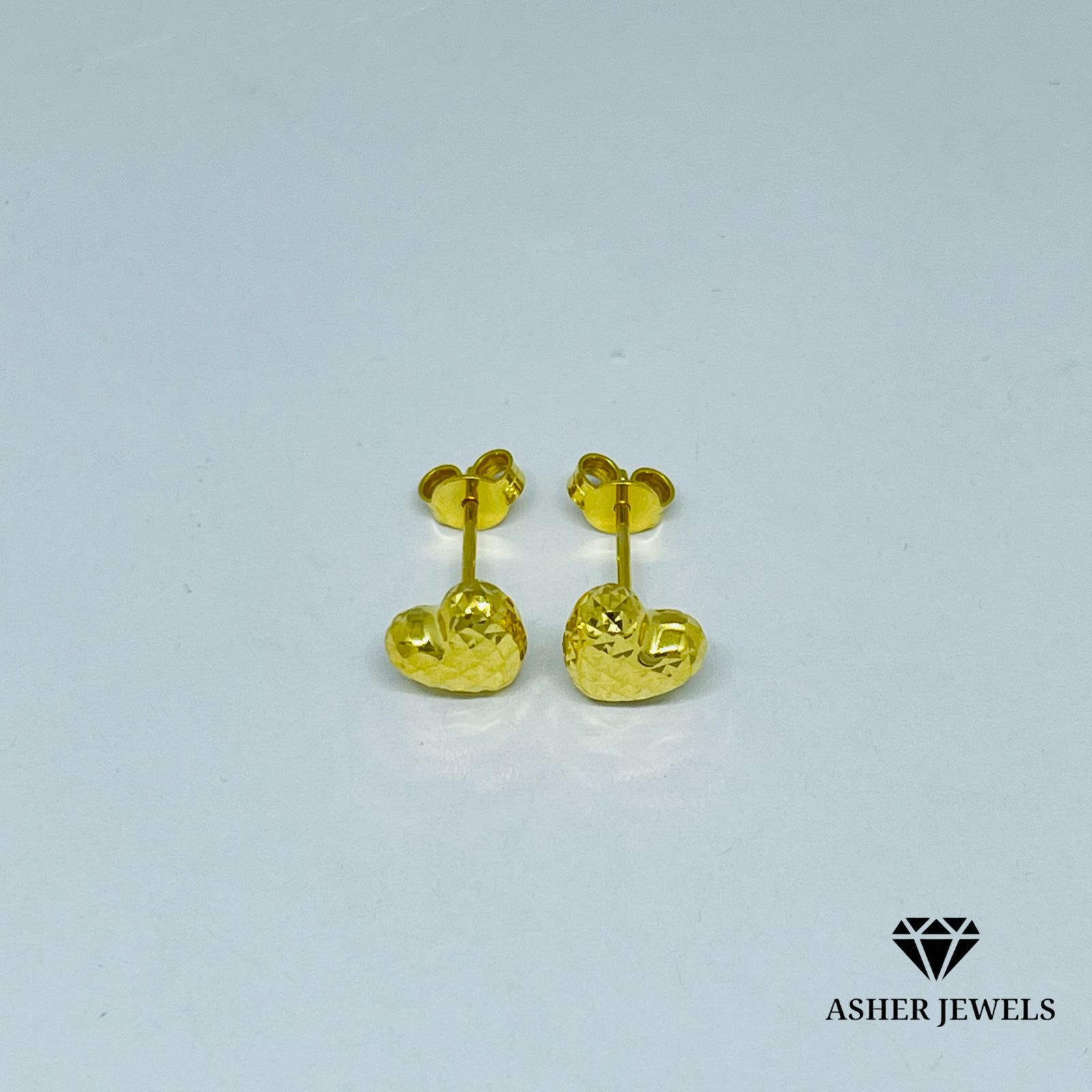Diacut Heart Stud Earrings